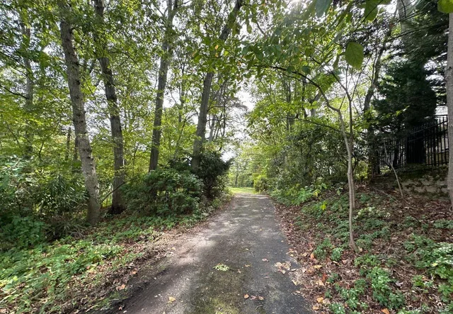 $549,900 | 55 Juneau Boulevard, Woodbury, NY 11797