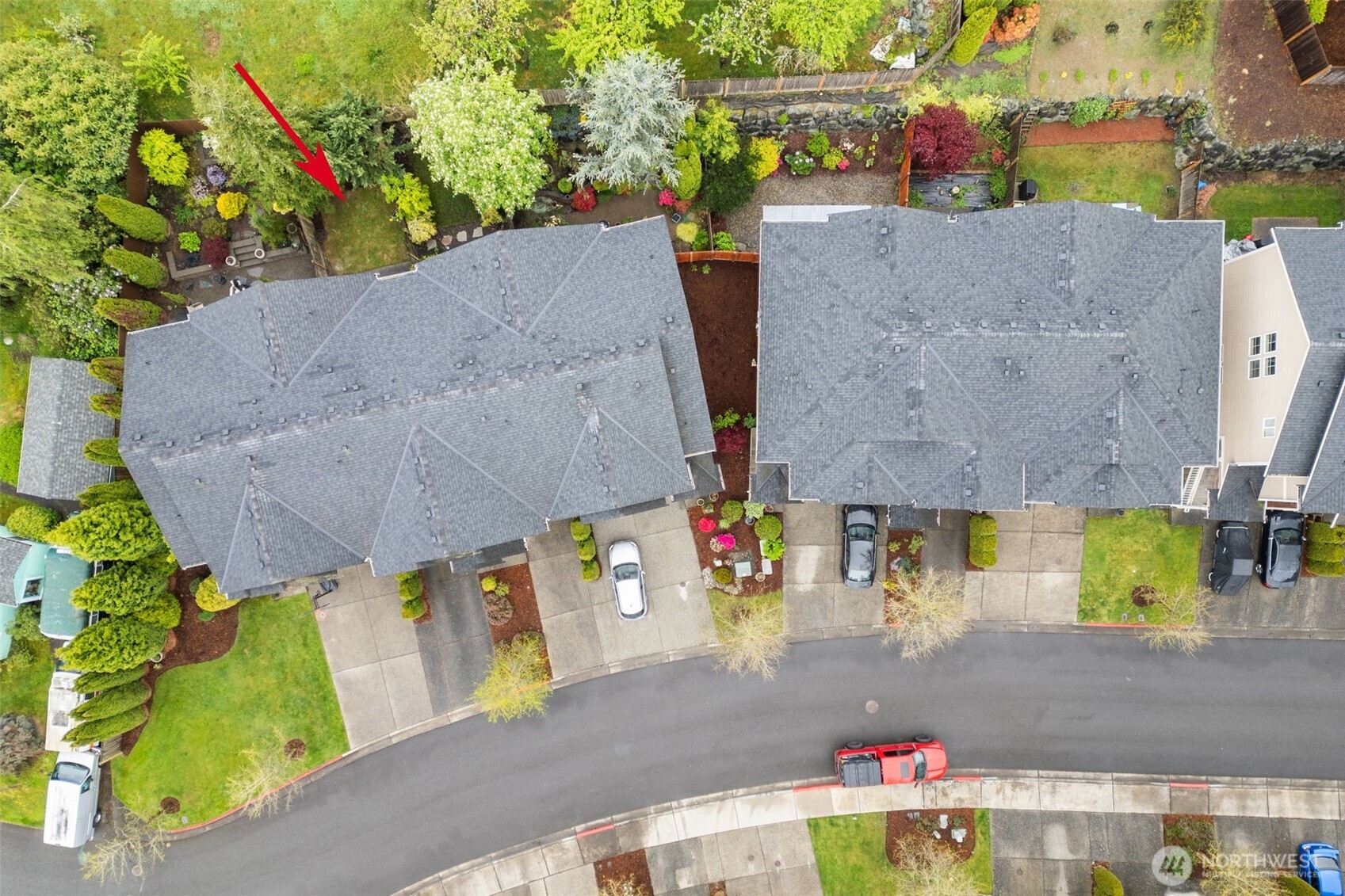532 Pilchuck Path Everett, WA 98201 - Photo 33 of 37 an aerial view of a house with a yard