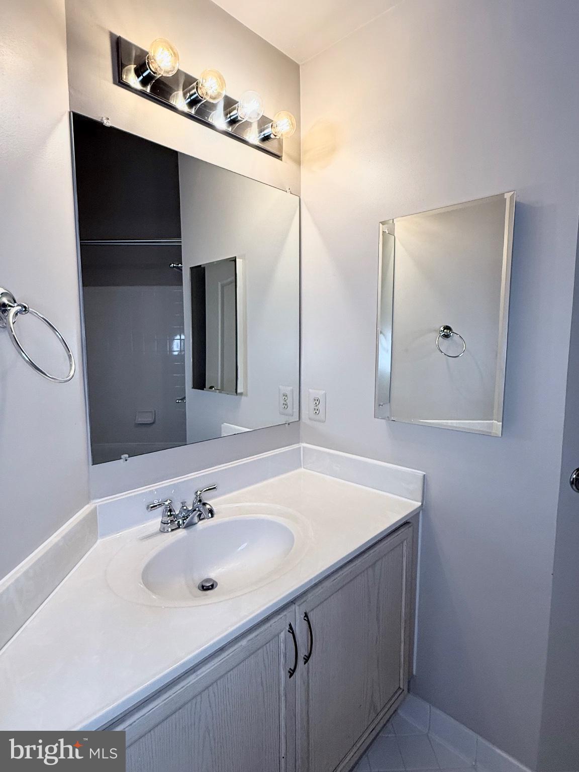 5936 Halpine Road Rockville, MD 20851 - Photo 33 of 44 Second floor full Bathroom