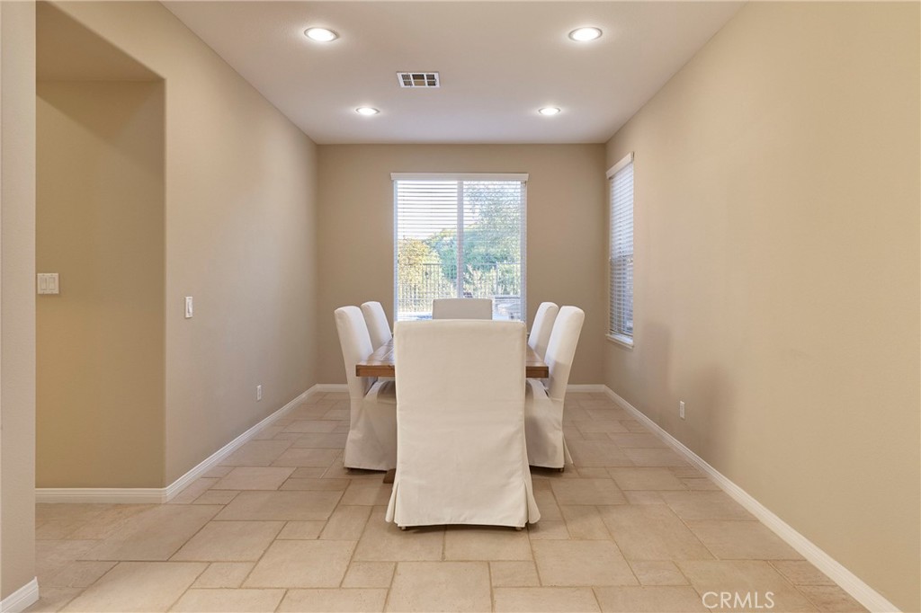 4440 Coffeetree Lane Moorpark, CA 93021 - Photo 7 of 42