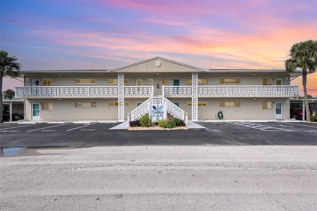 $250,000 | 335 N Causeway, Unit D22, New Smyrna Beach, FL 32169