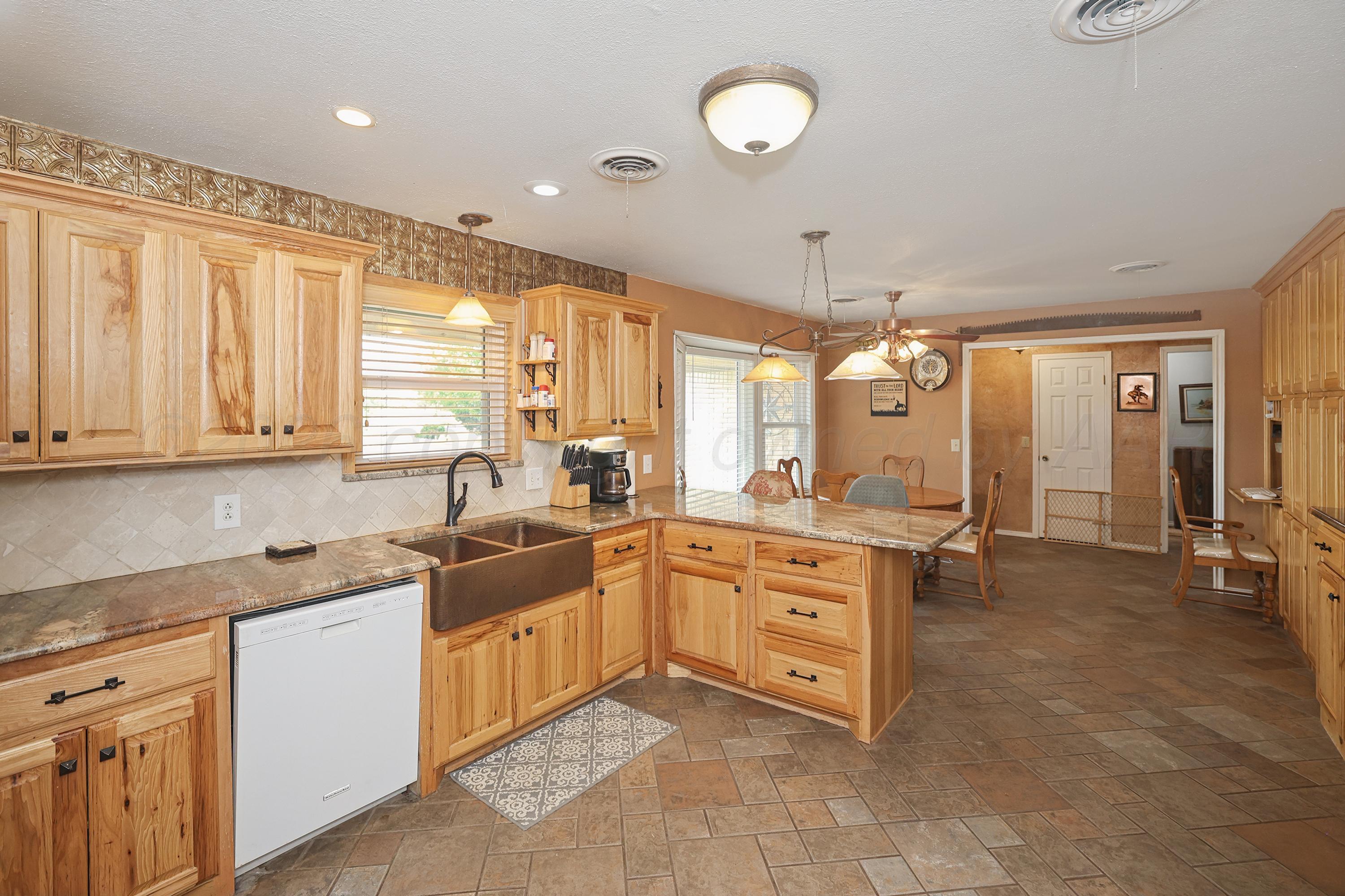 14653 Halsey Trail Amarillo, TX 79118 - Photo 12 of 67 14-Kitchen & Dining