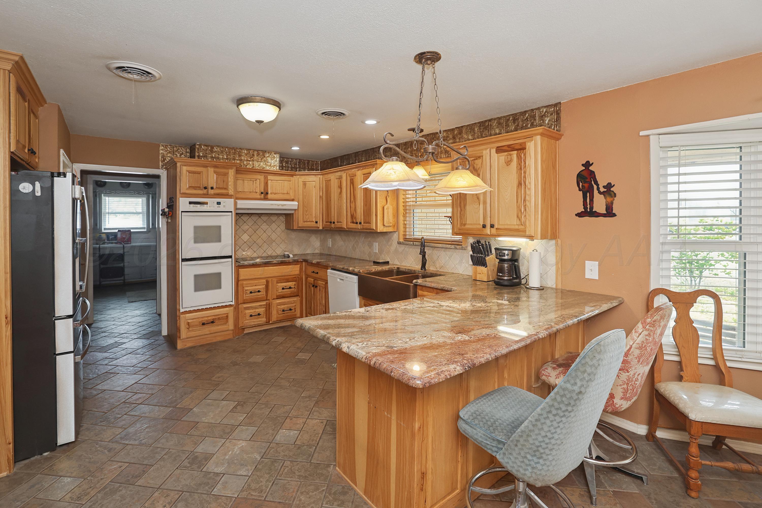 14653 Halsey Trail Amarillo, TX 79118 - Photo 10 of 67 12-Kitchen
