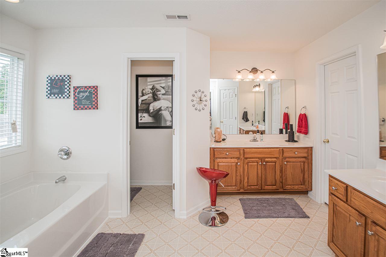 109 Rounded Wing Drive Easley, SC 29642 - Photo 27 of 35 Gallery Image 27