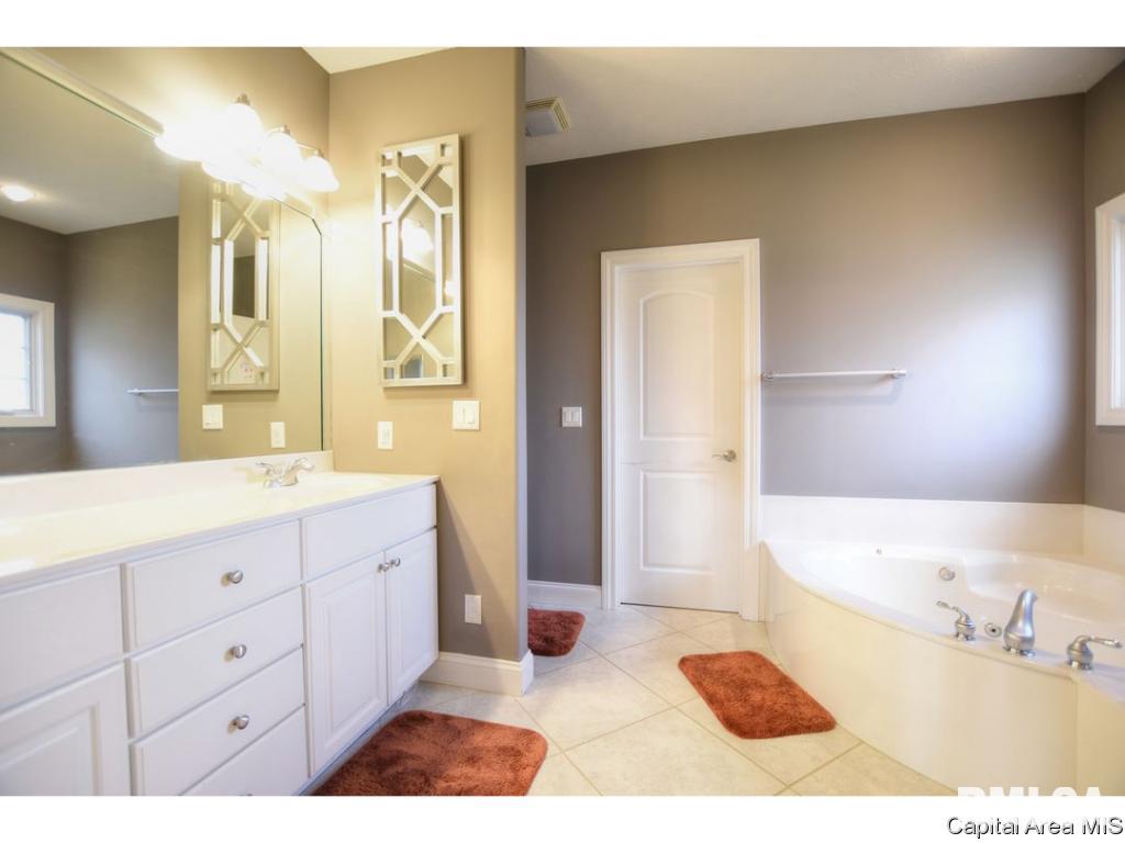 2804 Muirfield Road Springfield, IL 62711 - Photo 17 of 34