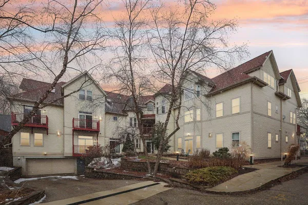 $415,500 | 1037 Williamson Street, Unit 107, Madison, WI 53703