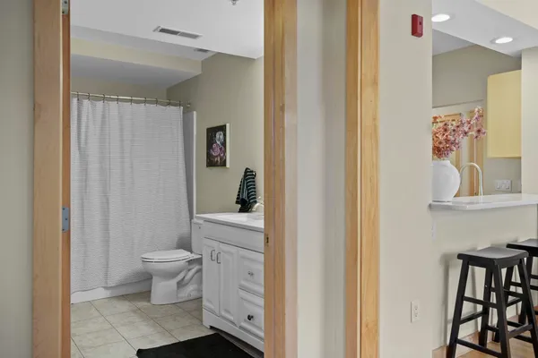 $415,500 | 1037 Williamson Street, Unit 107, Madison, WI 53703