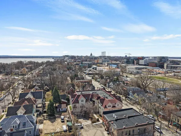 $415,500 | 1037 Williamson Street, Unit 107, Madison, WI 53703