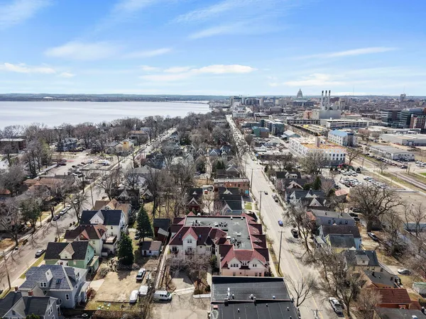 $415,500 | 1037 Williamson Street, Unit 107, Madison, WI 53703