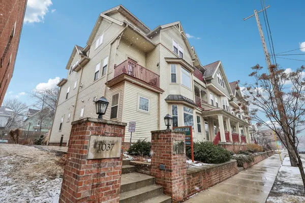 $415,500 | 1037 Williamson Street, Unit 107, Madison, WI 53703