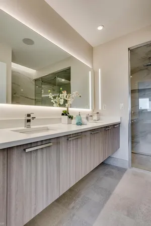 $4,800 | 880 North Milwaukee Avenue, Unit 5S, Chicago, IL 60642