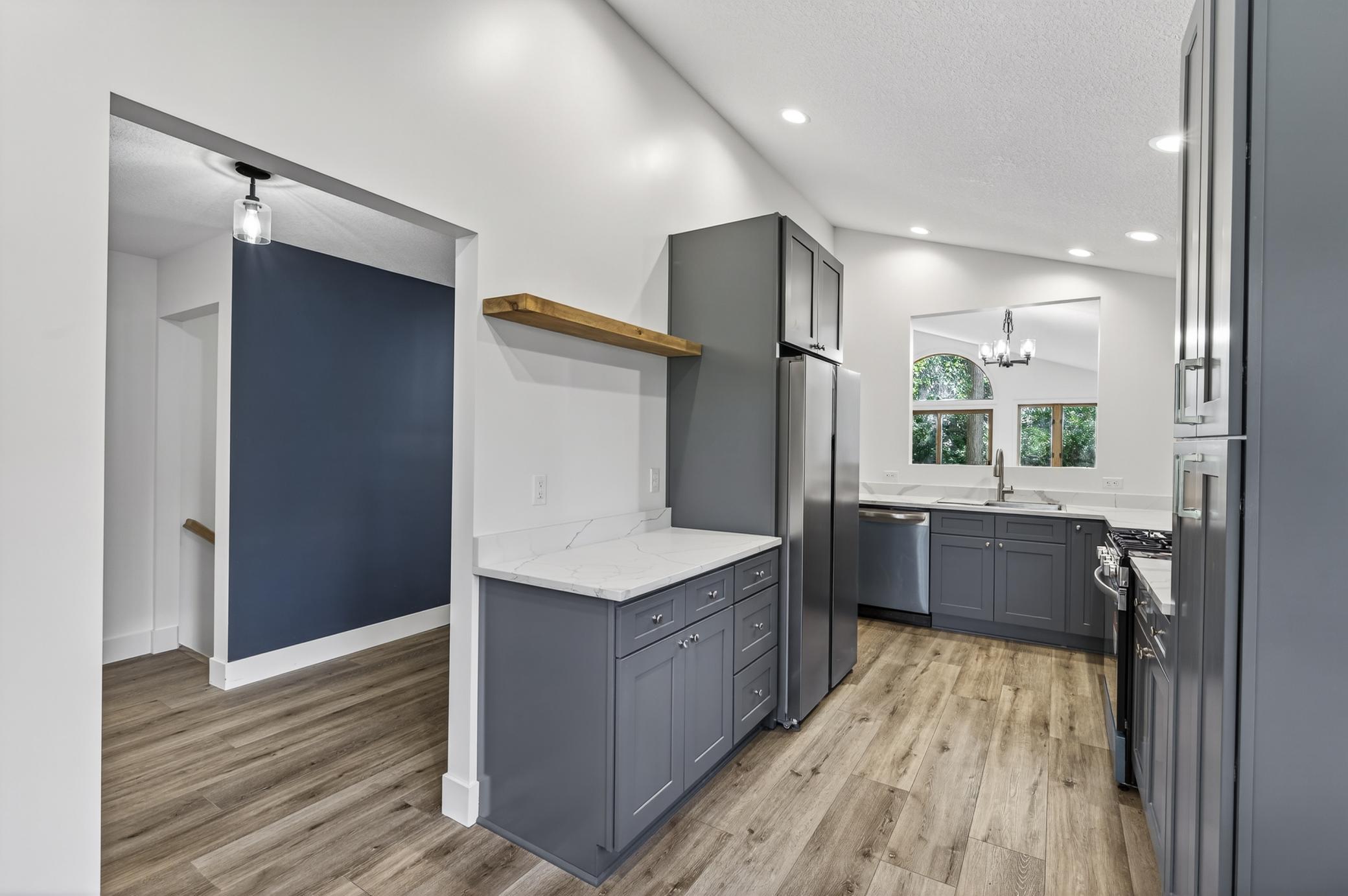 15153 Cates Lake Drive Prior Lake, MN 55372 - Photo 4 of 29