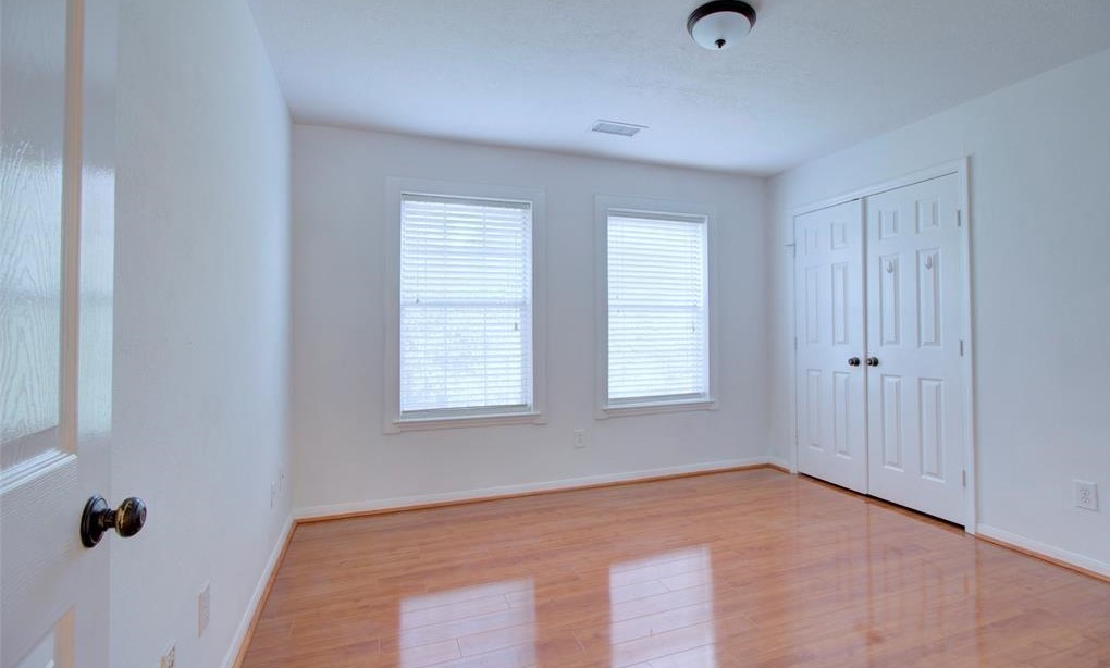 1226 Rabbs Crossing Sugar Land, TX 77479 - Photo 38 of 50 an empty room with windows