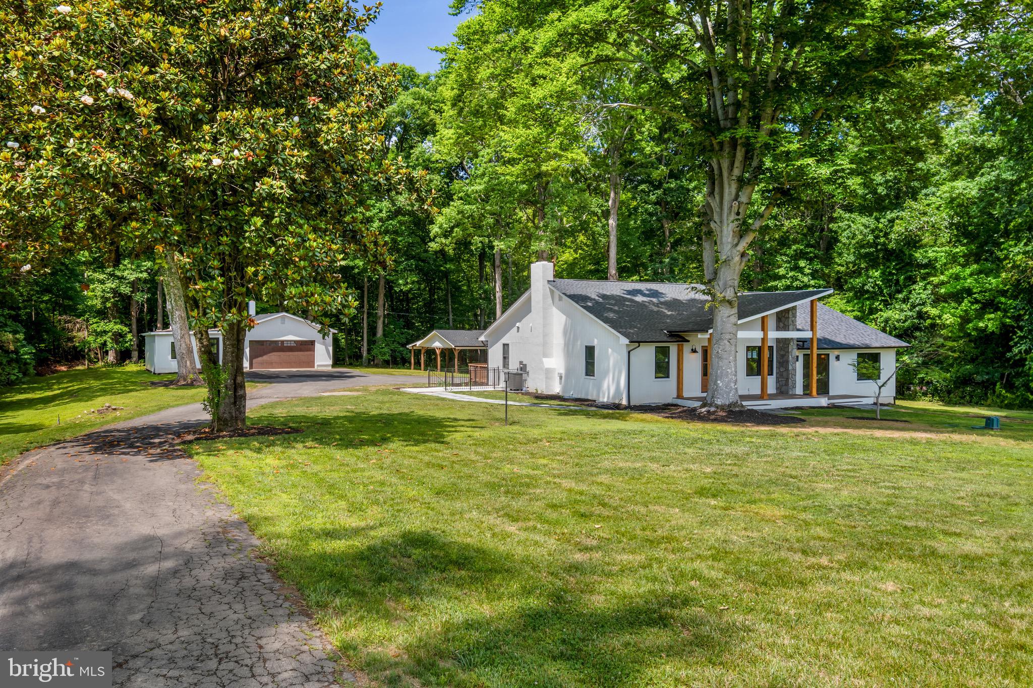 12365 Henderson Road Clifton, VA 20124 - Photo 5 of 21