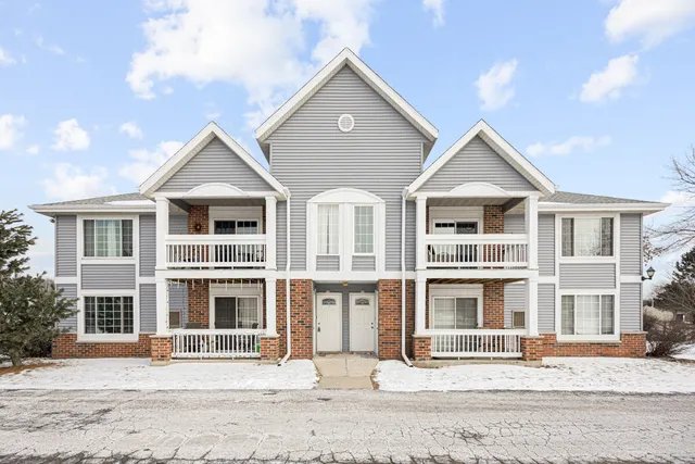 $249,900 | 3640 East Barbara Court, Unit 202, Oak Creek, WI 53154