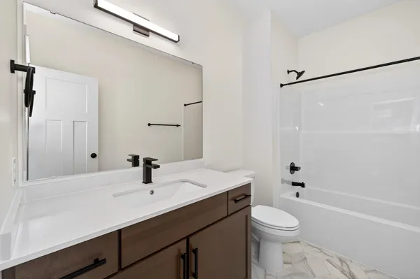$449,900 | 5881 41st Street South, Fargo, ND 58104