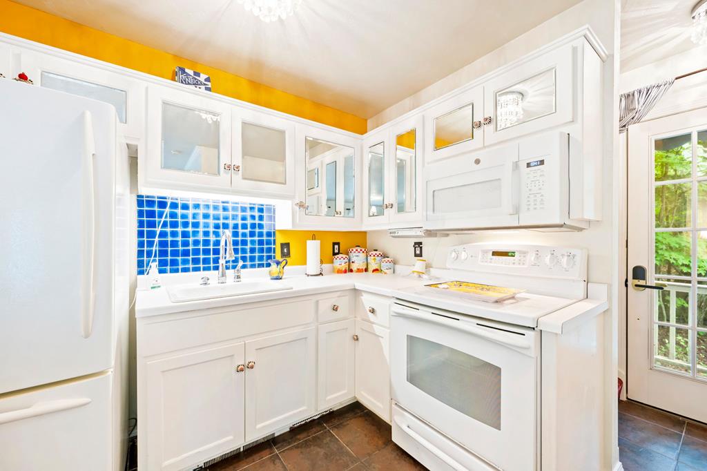 5902 Bluff Ledge Road Sturgeon Bay, WI 54235 - Photo 14 of 61 Gallery Image 14