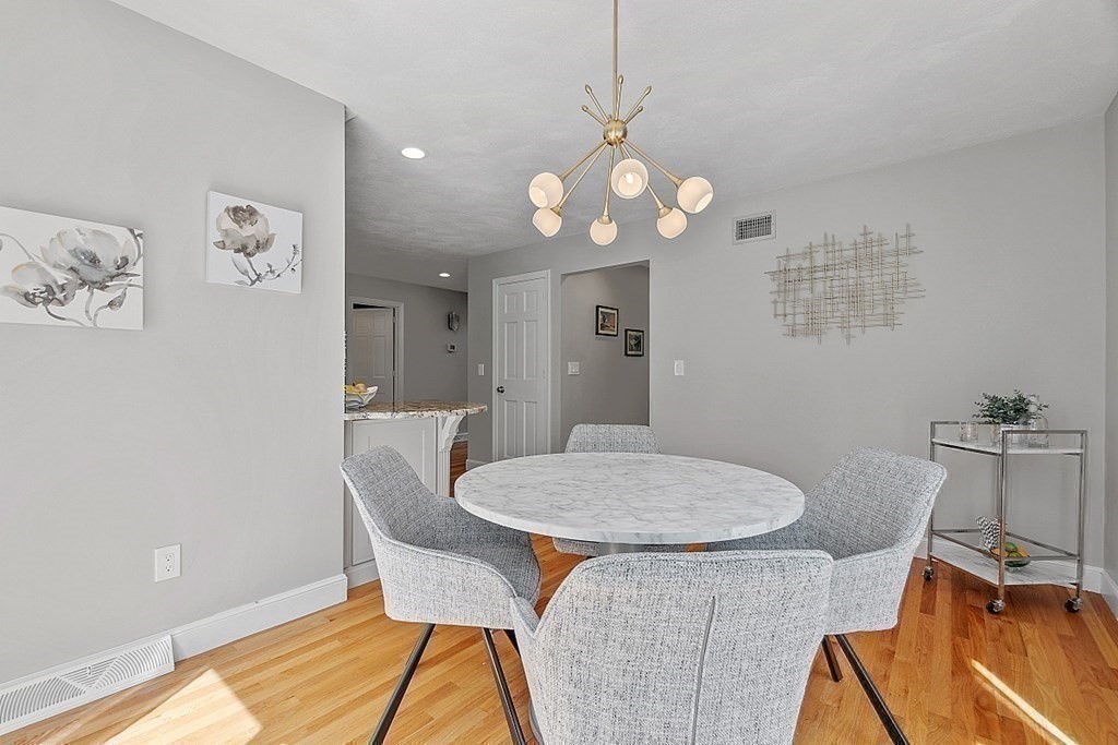 260 Candlestick Road North Andover, MA 01845 - Photo 13 of 42 Gallery Image 13