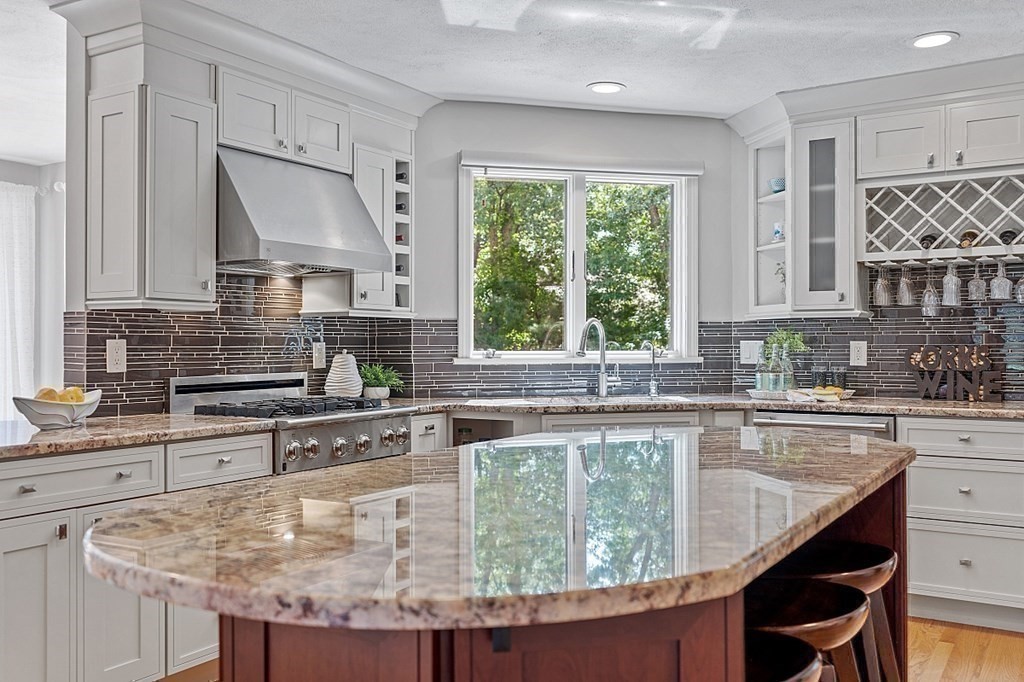 260 Candlestick Road North Andover, MA 01845 - Photo 15 of 42 Gallery Image 15