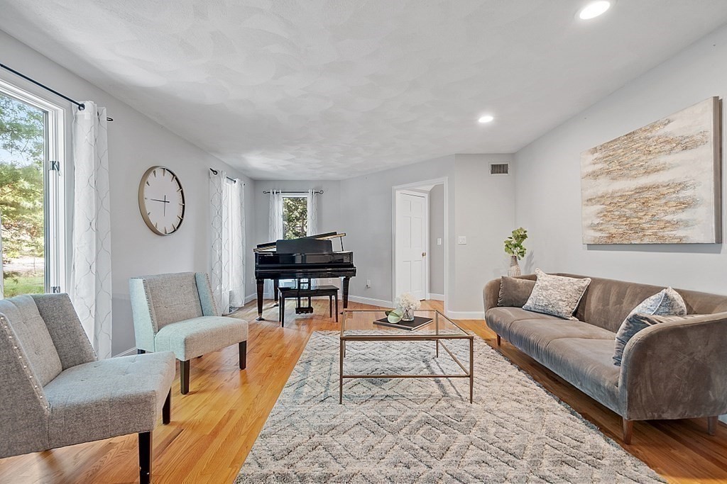 260 Candlestick Road North Andover, MA 01845 - Photo 23 of 42 Gallery Image 23