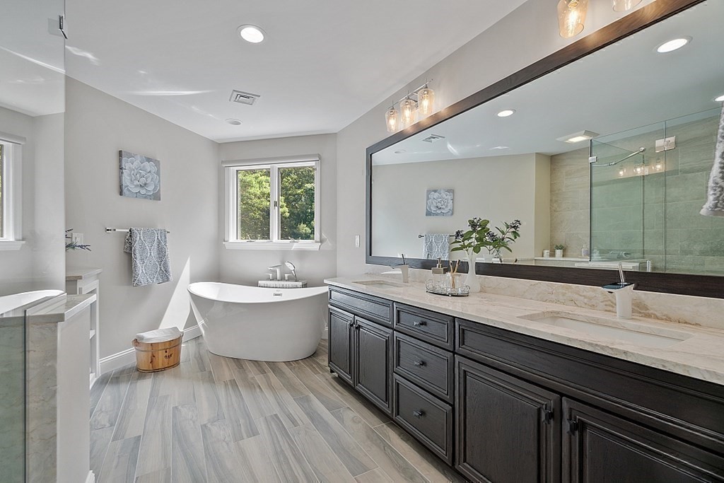 260 Candlestick Road North Andover, MA 01845 - Photo 28 of 42 Gallery Image 28