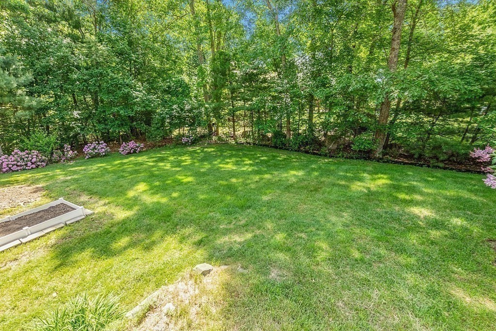 260 Candlestick Road North Andover, MA 01845 - Photo 38 of 42 Gallery Image 38