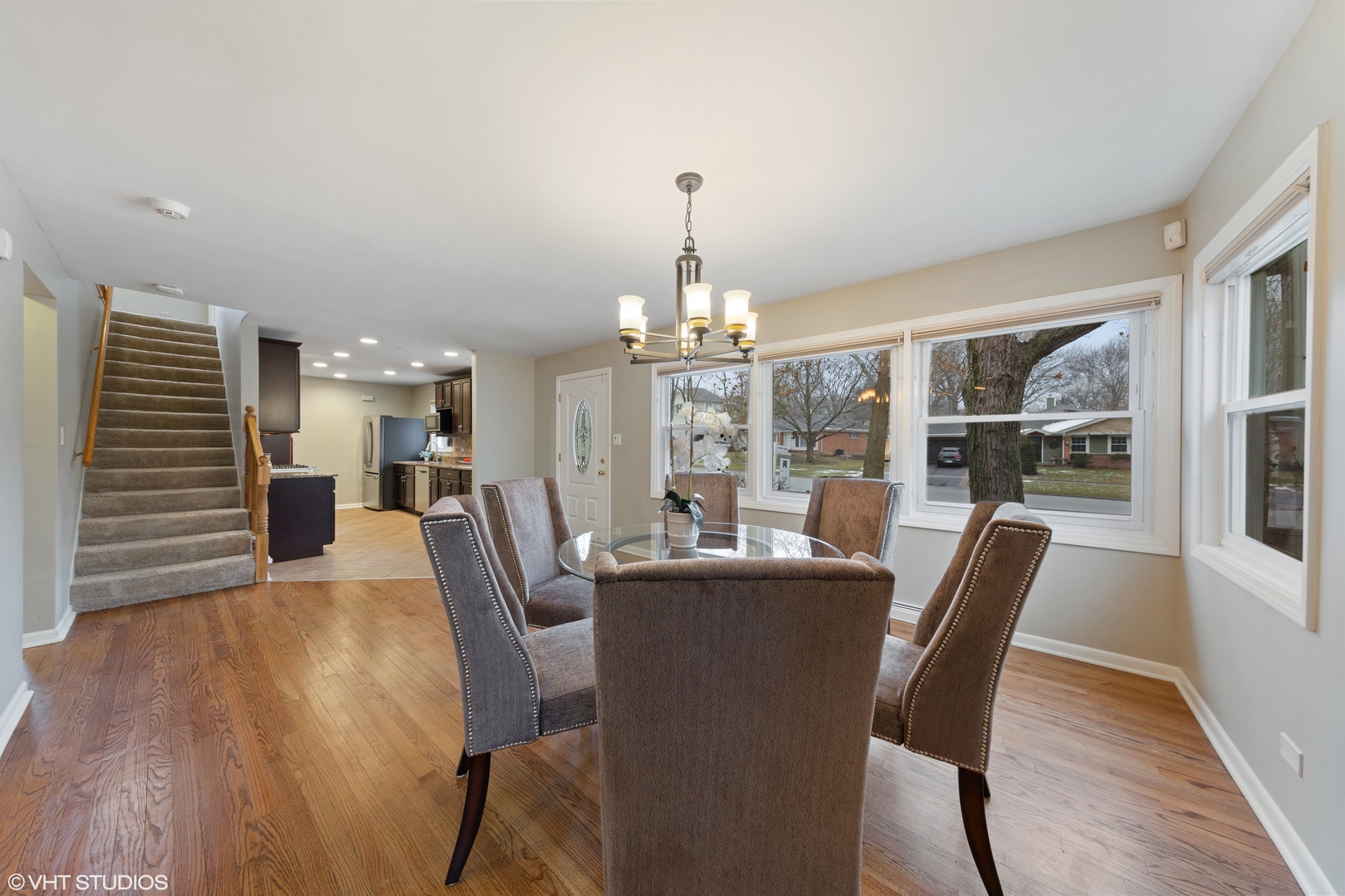 820 Meadow Road Northbrook, IL 60062 - Photo 4 of 13 Gallery Image 4