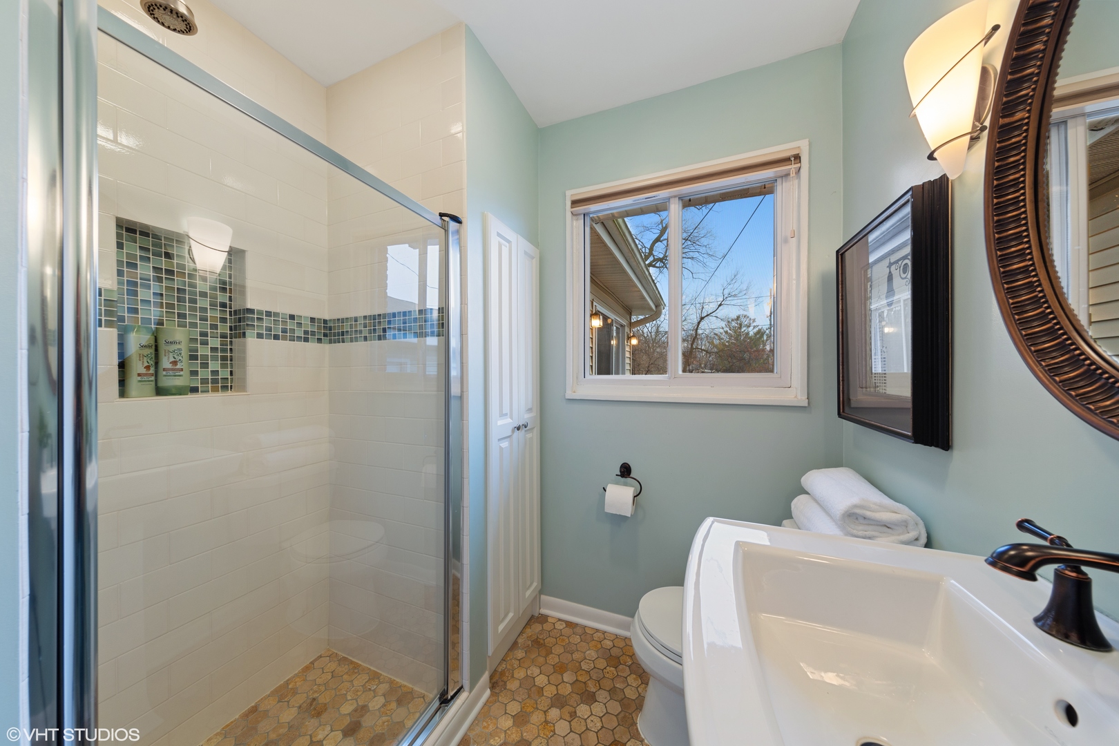 820 Meadow Road Northbrook, IL 60062 - Photo 7 of 13 Gallery Image 7