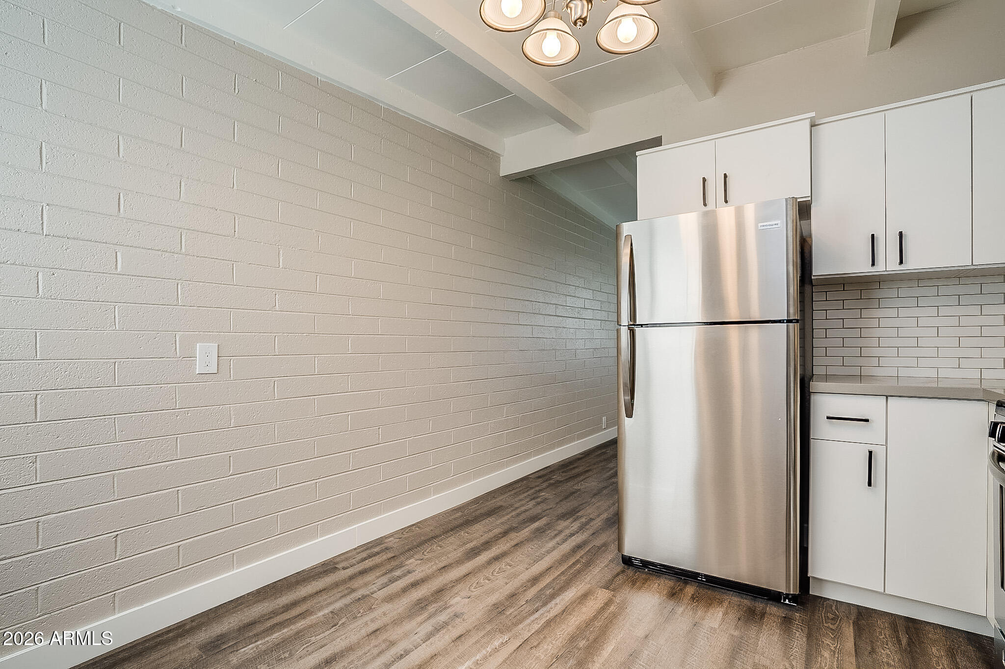 1231 North Oleander Street, Unit 5 Tempe, AZ 85288 - Photo 8 of 13 Eat-In-Kitchen (2)