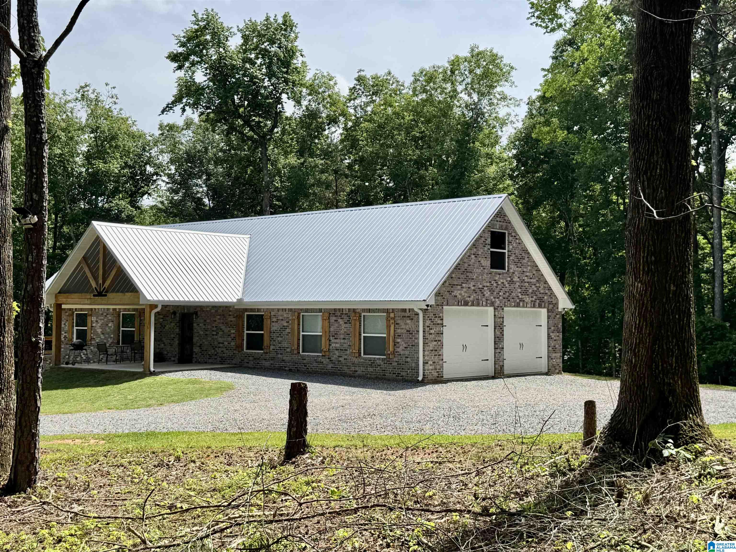 61 Robbins Road Warrior, AL 35180 - Photo 3 of 56