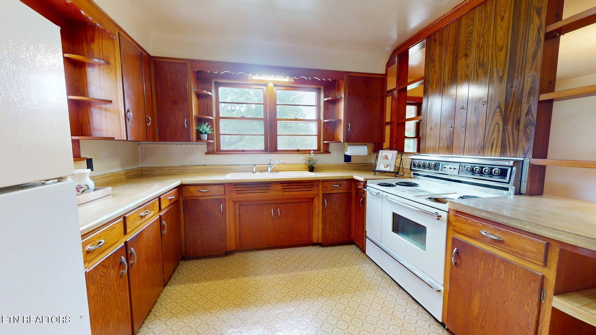 1211 Craig Road Knoxville, TN 37919 - Photo 15 of 42 Kitchen