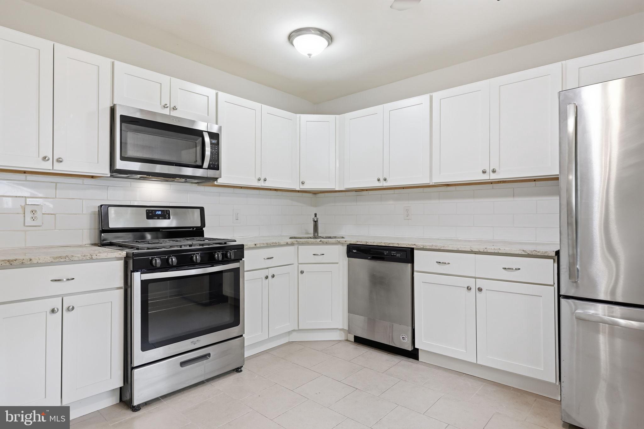 646 Pasadena Drive Magnolia, NJ 08049 - Photo 6 of 26