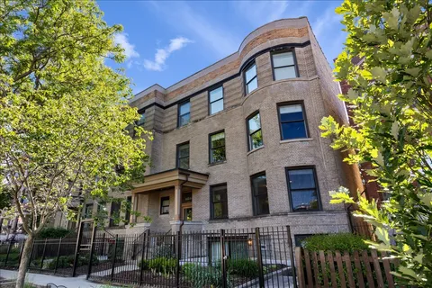 $535,000 | 4434 North Dover Street, Unit 1, Chicago, IL 60640