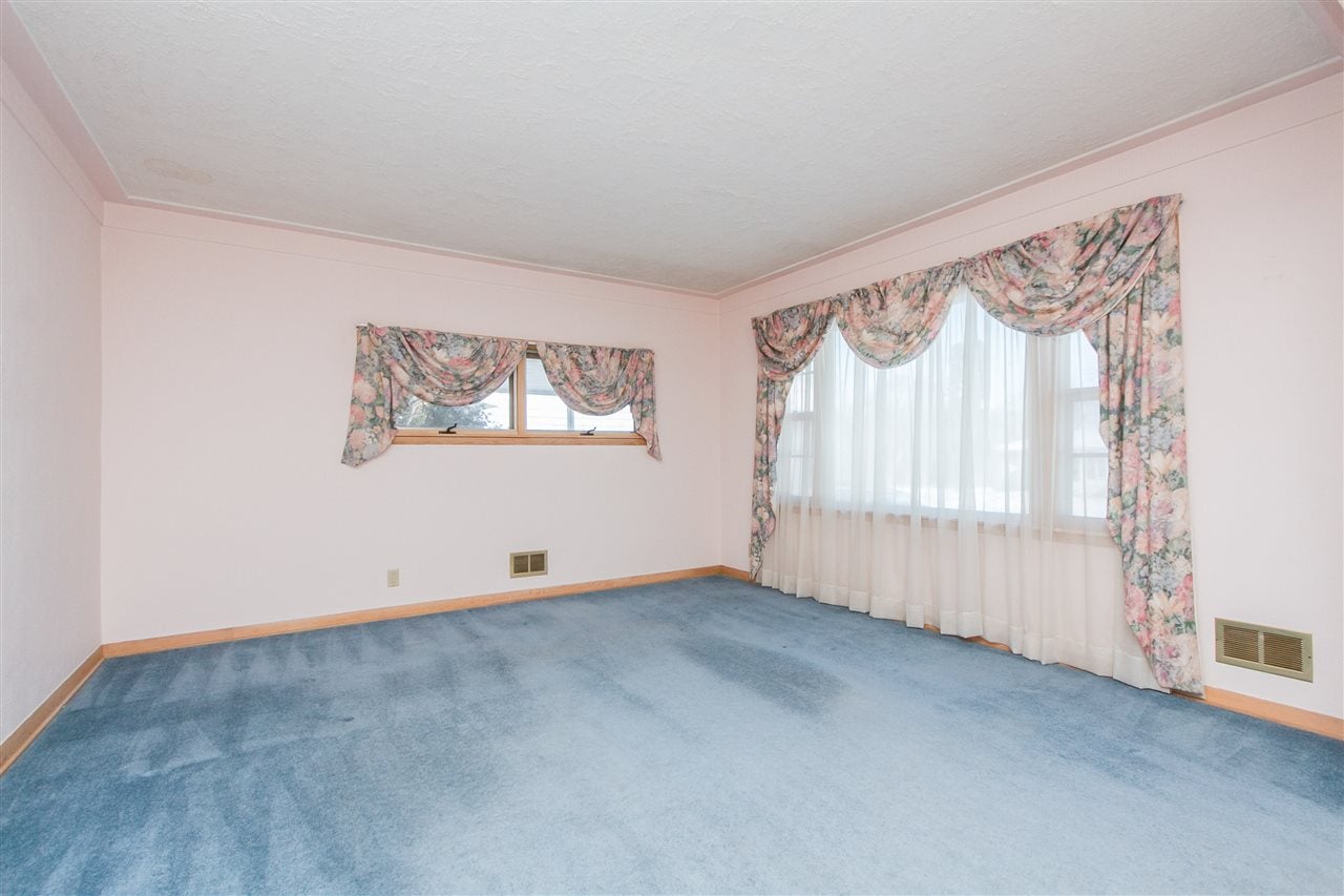 460 Hilltop Road Marion, IA 52302 - Photo 12 of 25 Gallery Image 12