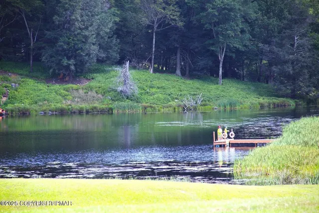 $399,000 | 133 Mountain Drive, Greentown, PA 18426