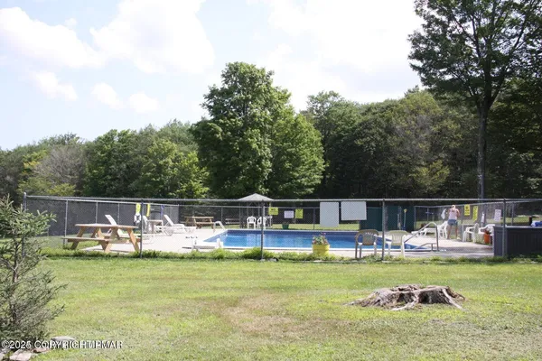 $399,000 | 133 Mountain Drive, Greentown, PA 18426