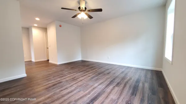 $399,000 | 133 Mountain Drive, Greentown, PA 18426