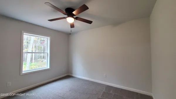 $399,000 | 133 Mountain Drive, Greentown, PA 18426