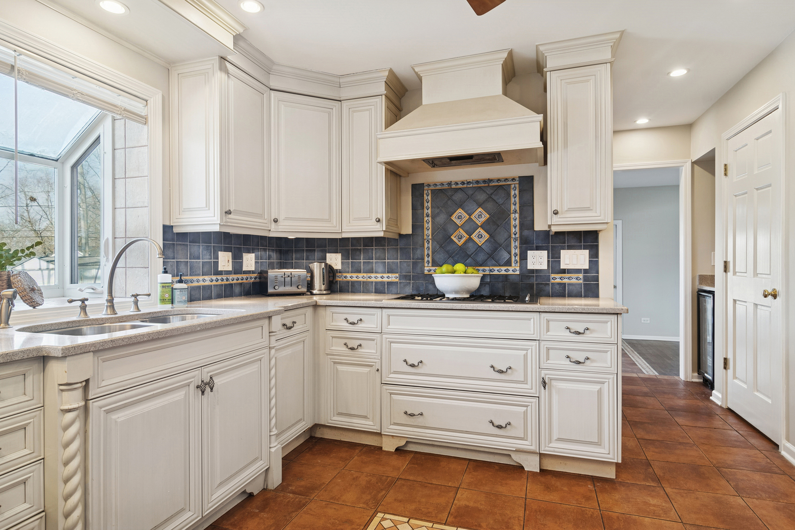 248 Beverly Road Barrington, IL 60010 - Photo 7 of 24