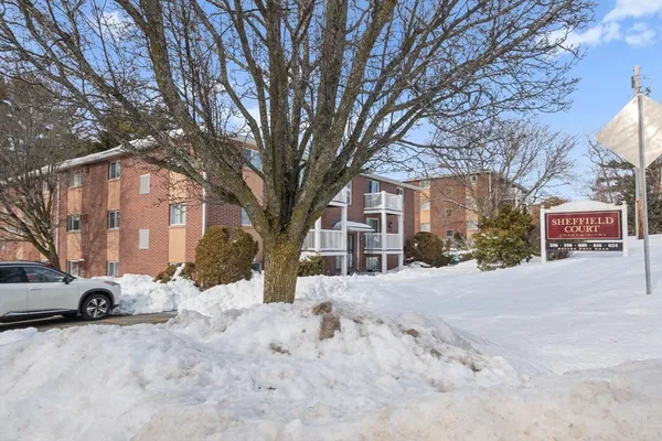 $1,700 | 596 Boston Post Road East, Unit 20, Marlborough, MA 01752