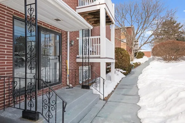 $1,700 | 596 Boston Post Road East, Unit 20, Marlborough, MA 01752