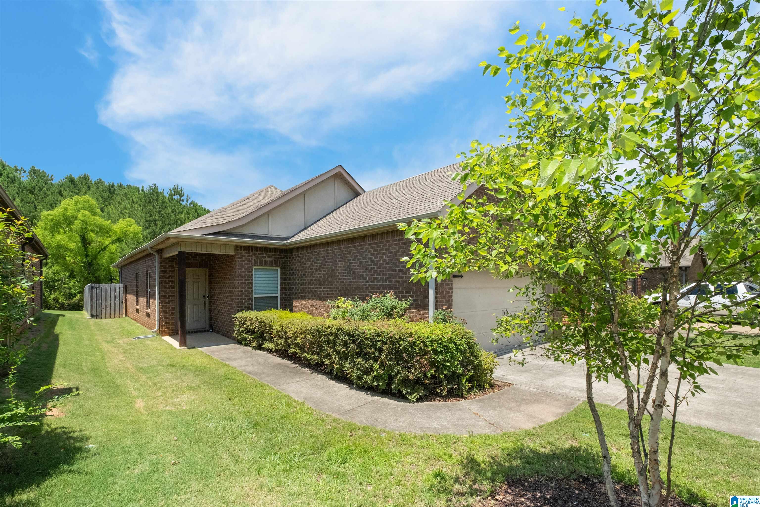 5653 Park Side Road Birmingham, AL 35244 - Photo 4 of 33