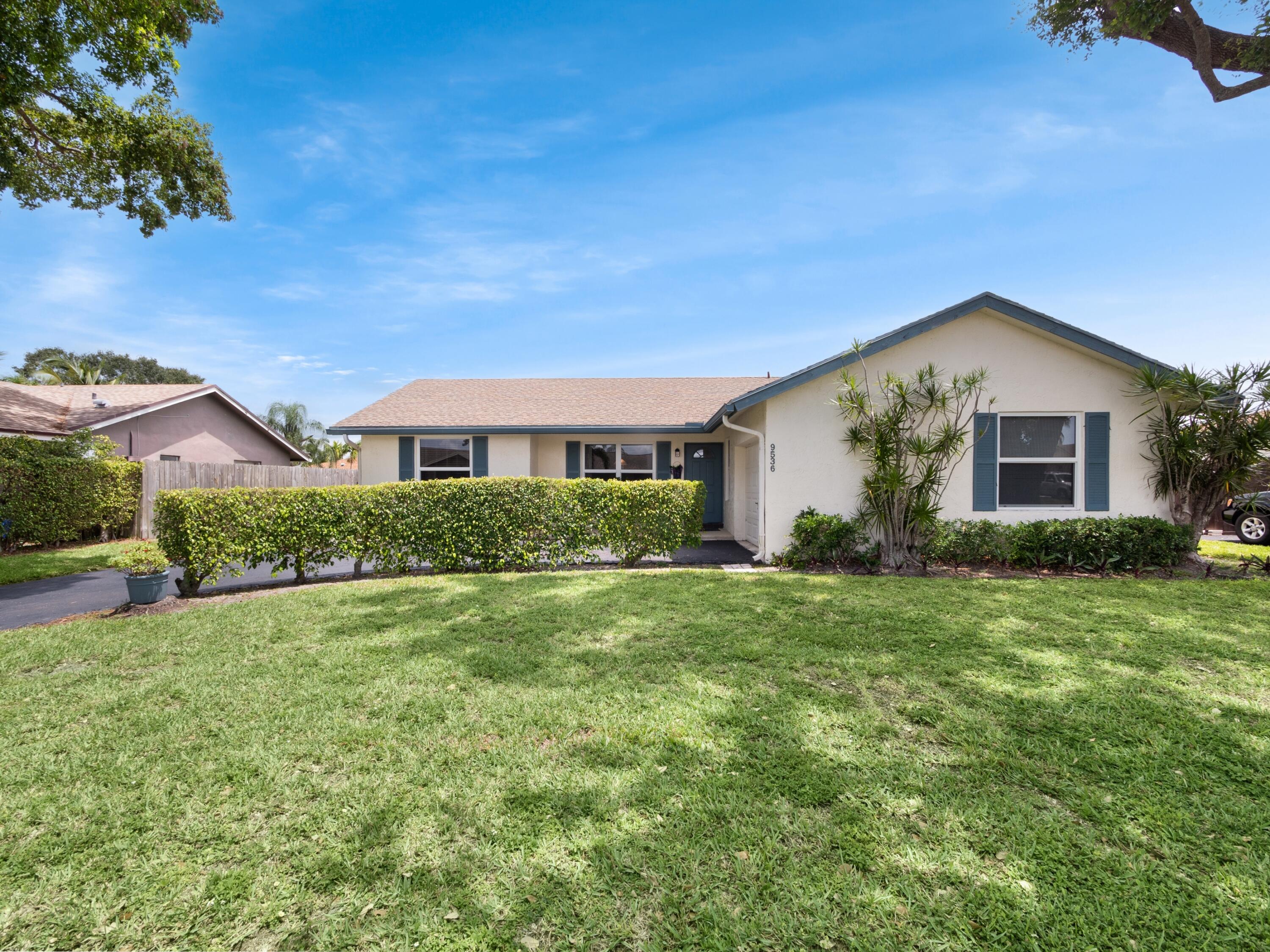 9536 Burlington Place Boca Raton, FL 33434 - Photo 1 of 20 Burlington Front View