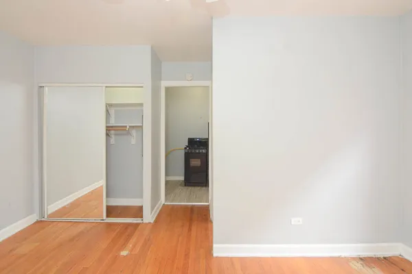 $1,295 | 3265 West Wrightwood Avenue, Unit 1W, Chicago, IL 60647