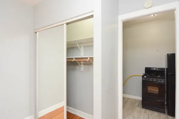$1,295 | 3265 West Wrightwood Avenue, Unit 1W, Chicago, IL 60647