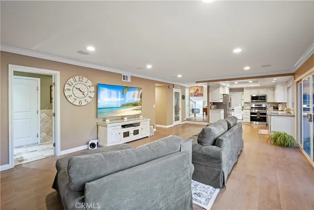 $899,000 | 2229 East Chesterton Street, Simi Valley, CA 93065