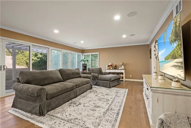 $899,000 | 2229 East Chesterton Street, Simi Valley, CA 93065