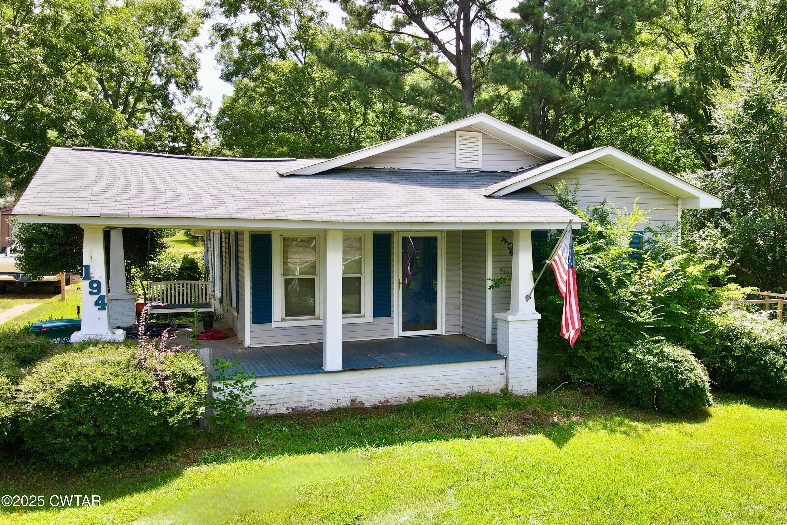 194 Spring Street Huntingdon, TN 38344 - Photo 2 of 15 2