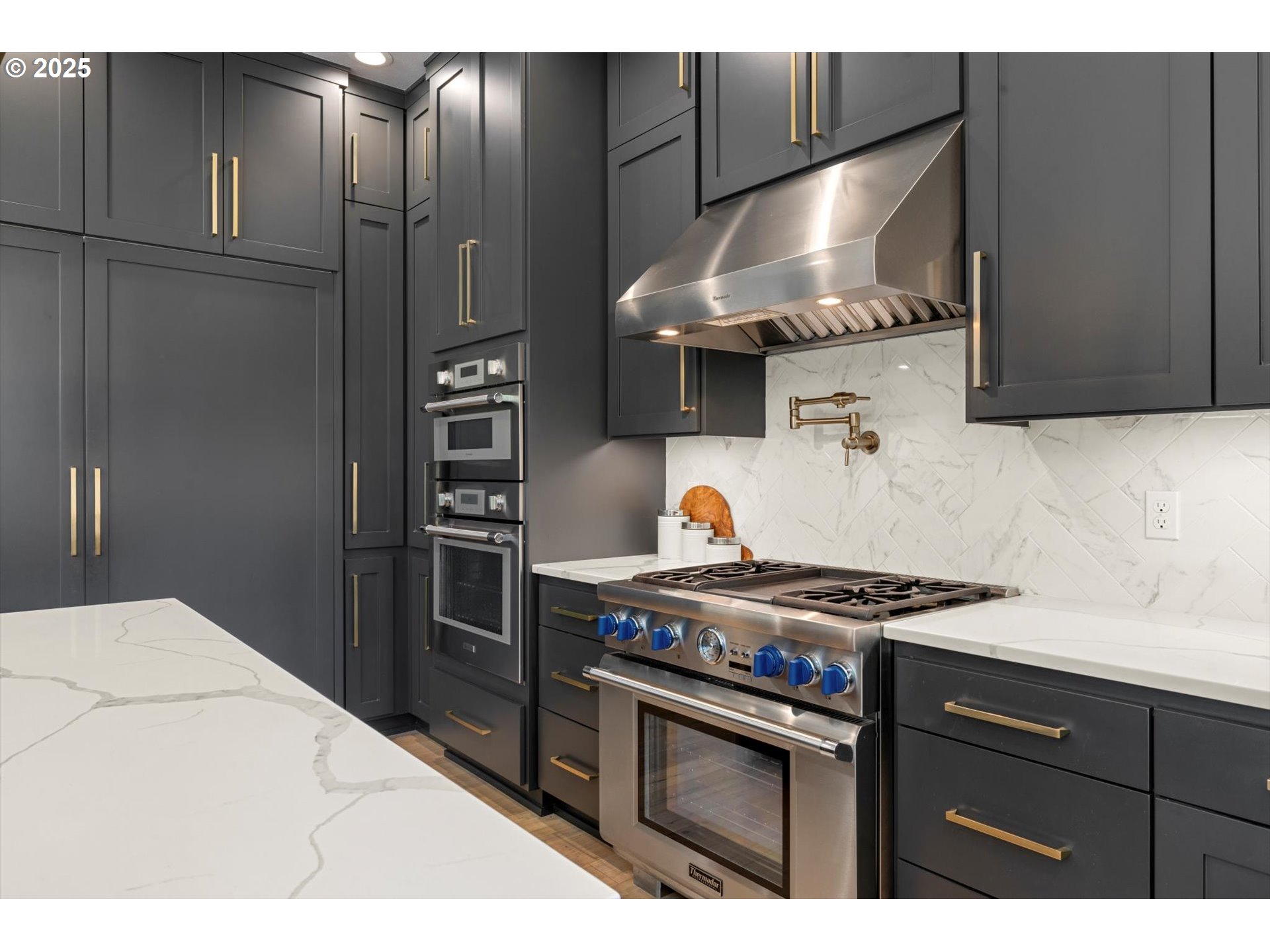 13585 Goodall Road Lake Oswego, OR 97034 - Photo 10 of 47 Gallery Image 10