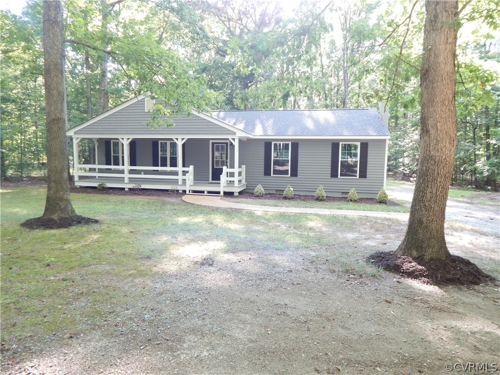 4221 Three Bridge Road Powhatan, VA 23139 - Photo 3 of 33 Gallery Image 3
